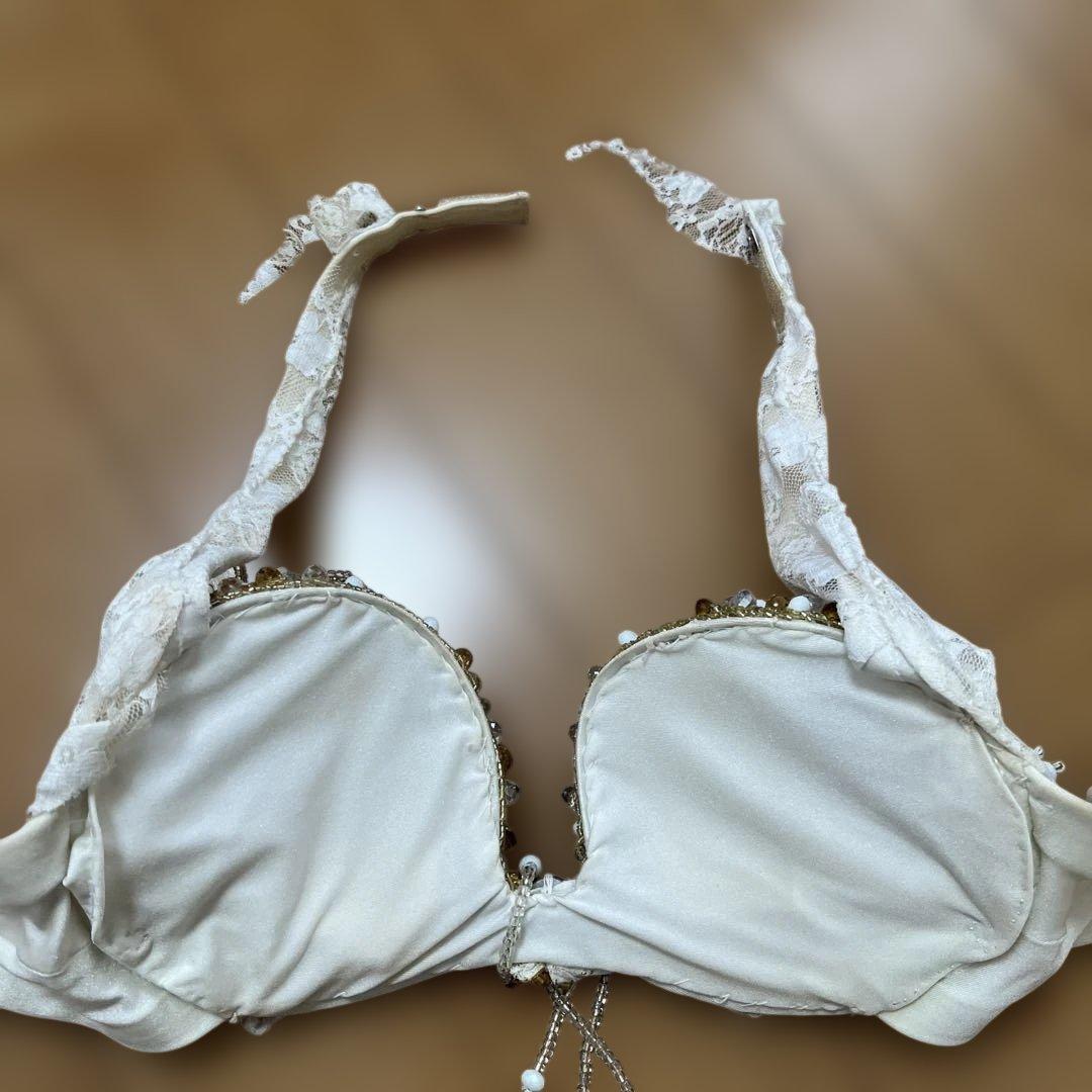 ベリーダンス 衣装　白　ホワイト　セットアップ