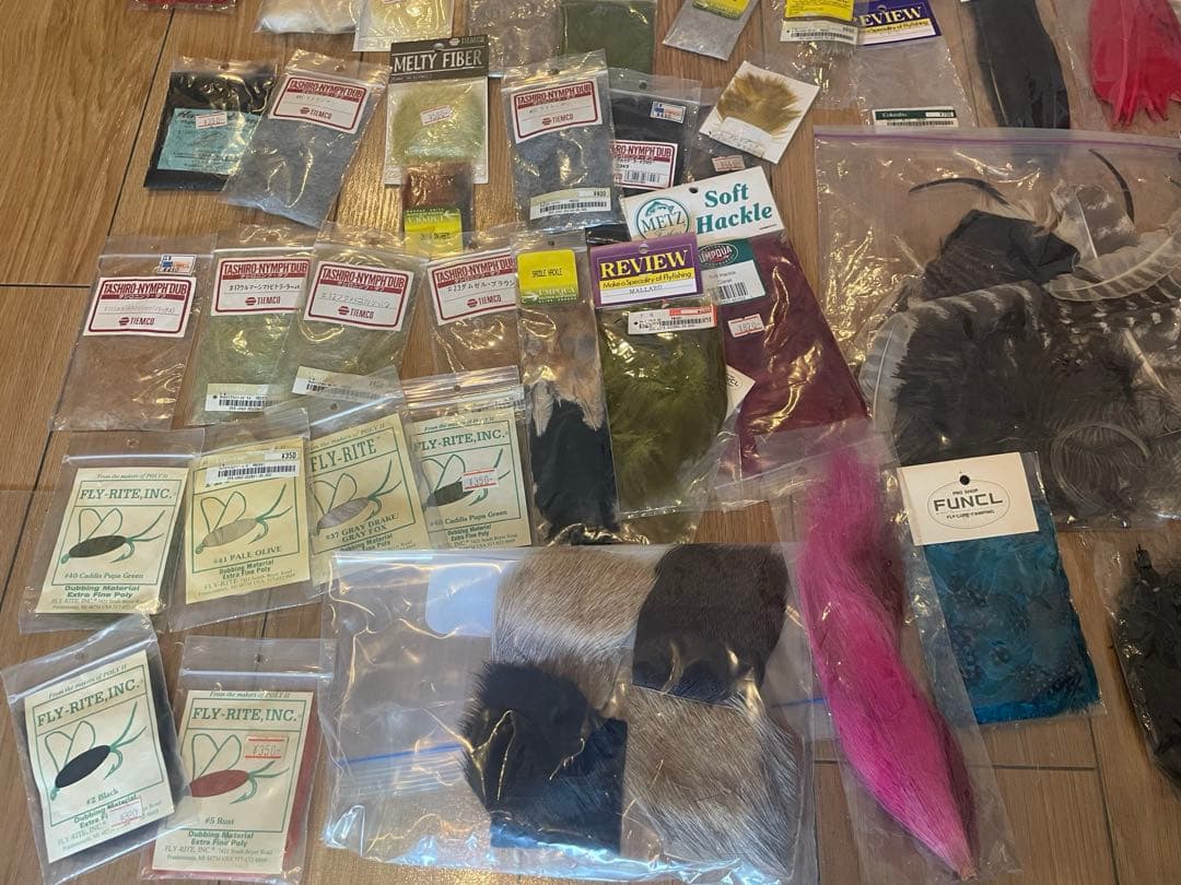 三歩フライフィッシング　フライタイイングマテリアルセット　定番色ハックル含