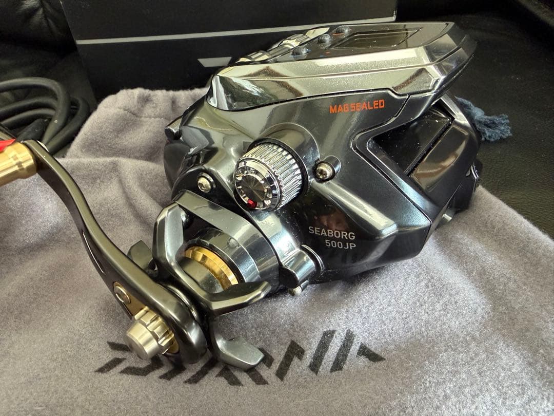 美品⭐︎DAIWA SEABORG 500J P⭐︎
