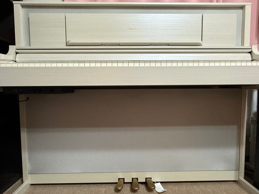 電子ピアノ LX706GP 白【椅子、遮音カーペット、ヘッドホン付】