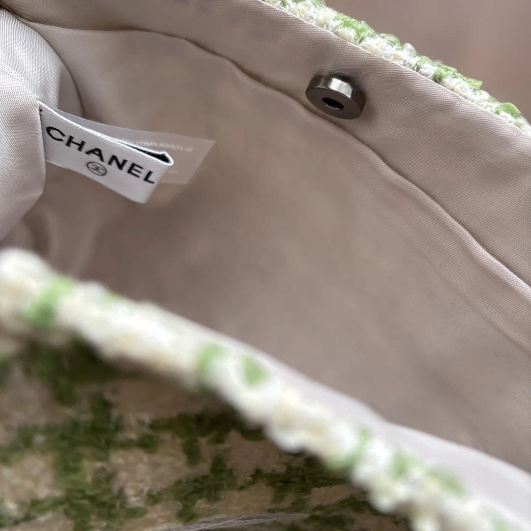 CHANELツイードトートバッグ　黄緑色