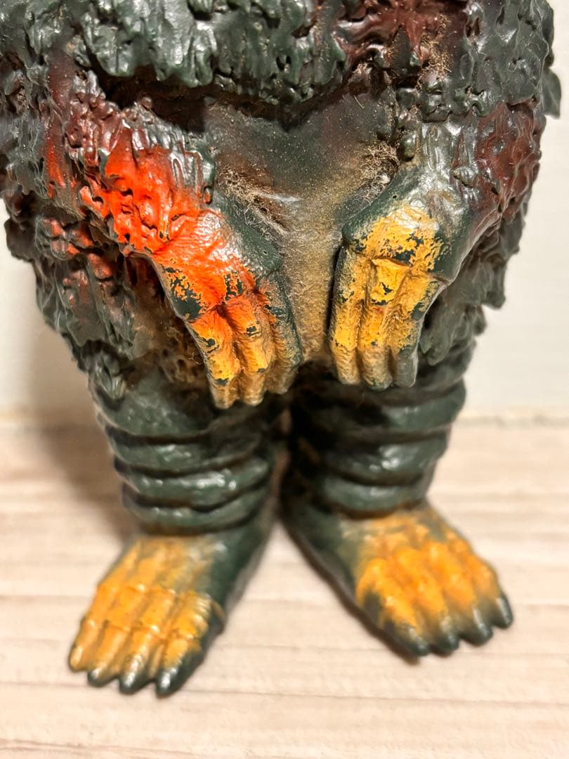 ウルトラマン 怪獣フィギュア　ガラモン　ソフビ