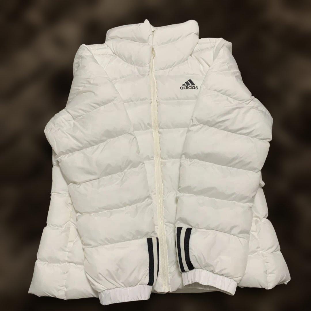 adidas ホワイト 中綿ジャケット