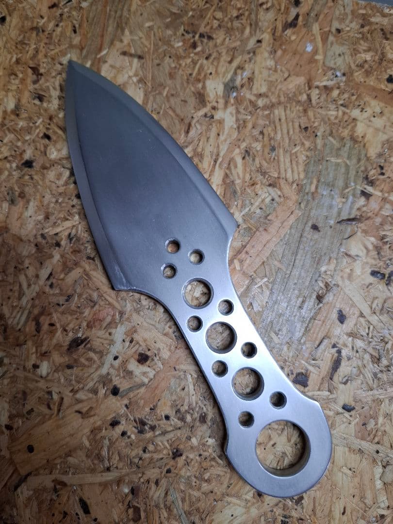 ダミー　クナイ　カランビット