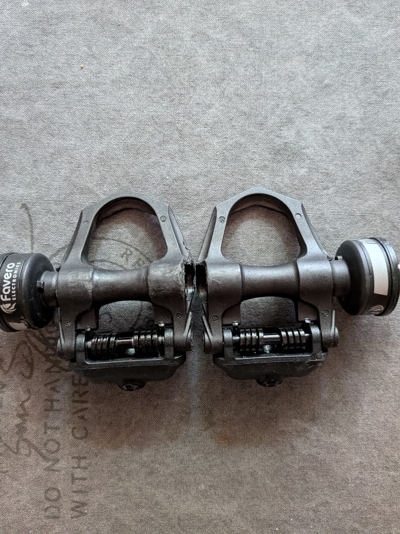 Assioma Favelo Duo ロードバイクパワーメーター