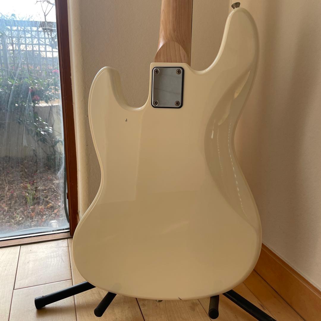 Legend Jazz Bass ジャズベース　ホワイト