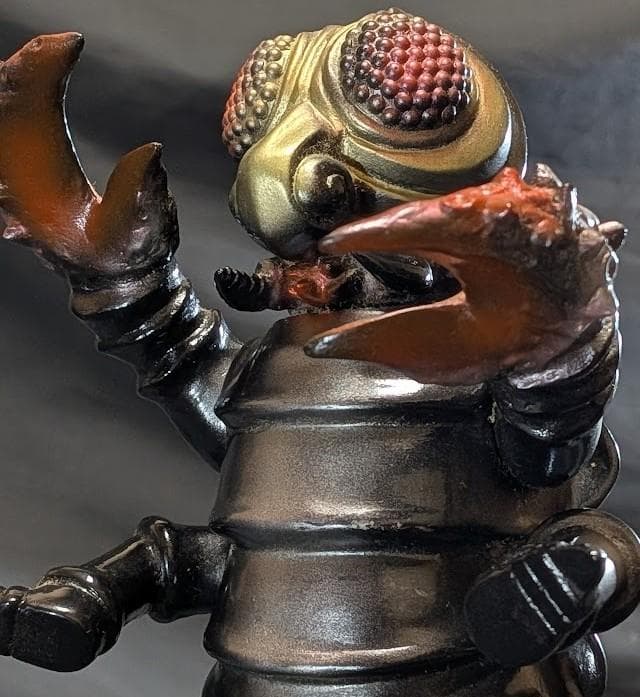 メガヌロン（トイグラフ）ソフビフィギュア