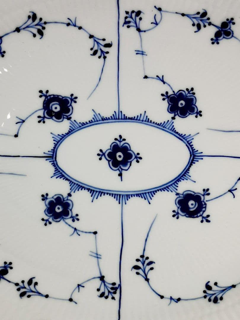 Antiq.RC ブルーフルーテッド　フルレース　オーバルディッシュ