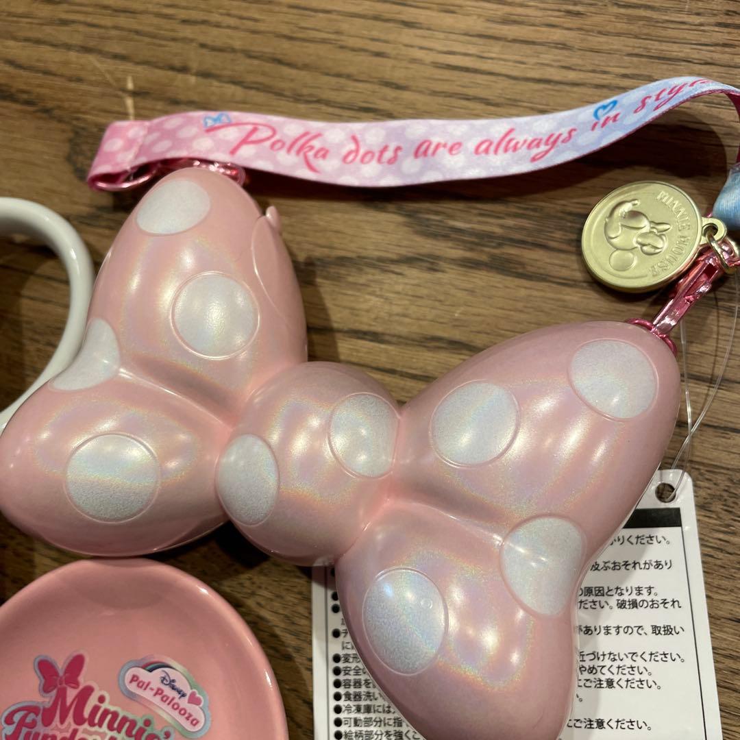 パルパルーザ　ミニーマウス スーベニア　マグカップ・プレート・キーホルダーセット