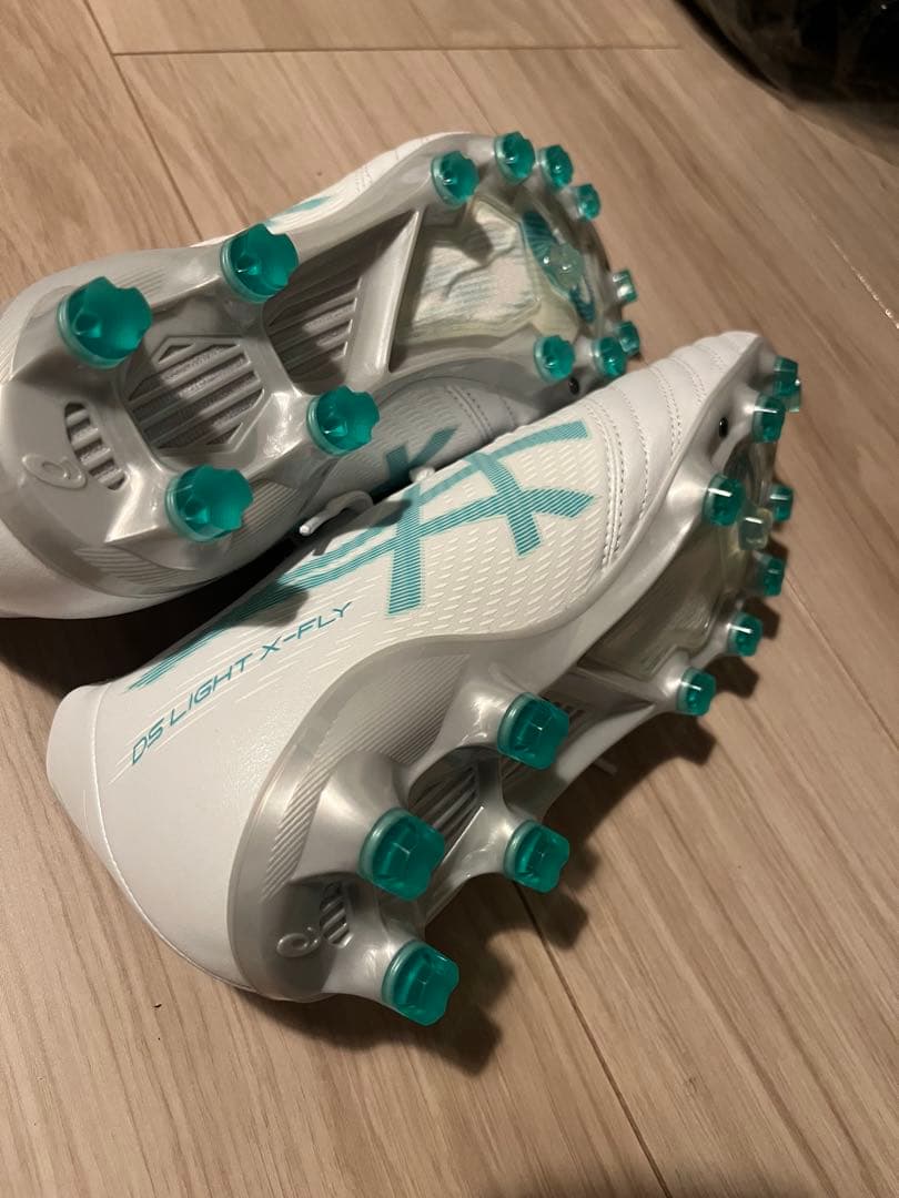 サッカースパイク 25.5cm asics