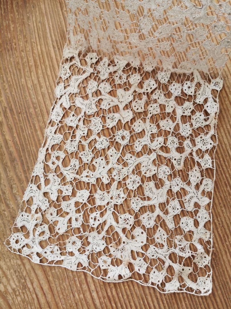16〜17世紀アンティーク フレミッシュレース 考古学的ボビンレース 45㎝単位