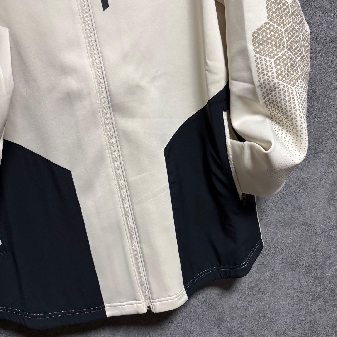 新品　アンダーアーマー ロゴ入りジップパーカーブルゾン「XLサイズ」