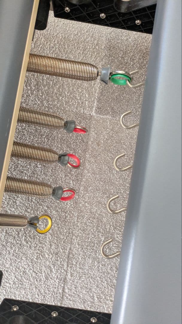 グレー リフォーマー ピラティス