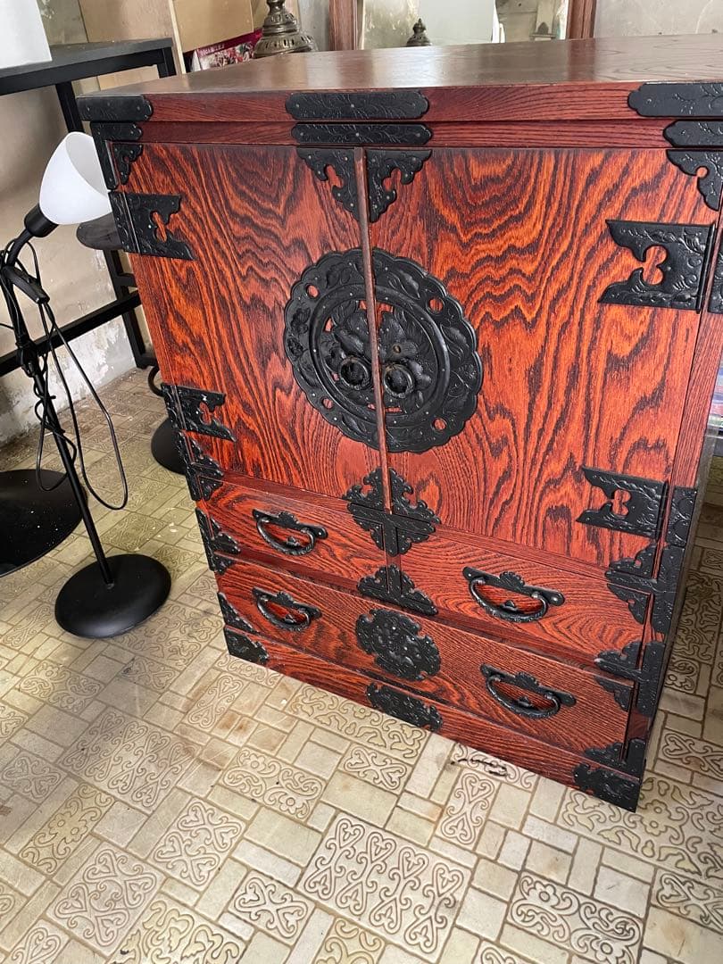 宮城県　岩谷堂箪笥