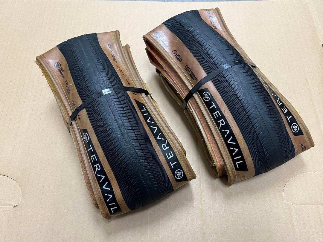 TERAVAIL RAMPART 650B x 47 タイヤ