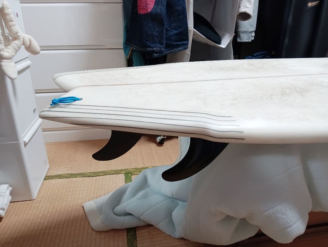 12/26まで値下げ！XIIIサーフボードEPS ショートボード 5フィン