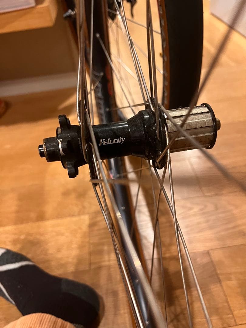 Velocity disc ハブ とBlunt SS 650b ホイールセット