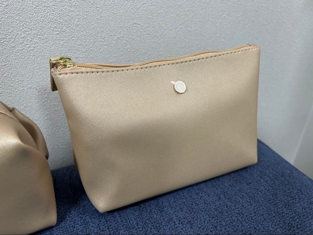 エミレーツ航空 ビジネスクラス アメニティ ブルガリ 4点セット