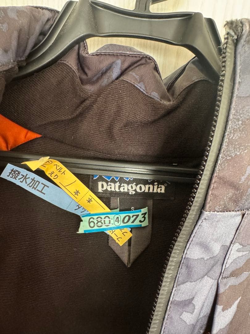 patagonia 子供用スキーウェア　上下（7.8Y）