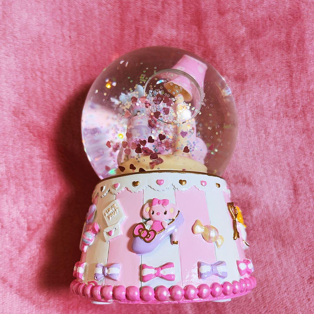 希少レア　ハローキティ　スノーグローブ　スノードーム　2013 サンリオ