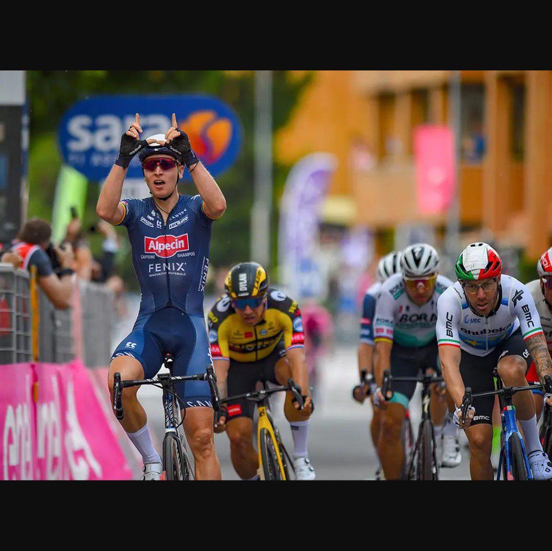 支給品 Alpecin Fenix ロードスーツ　アルペシンフェニックス