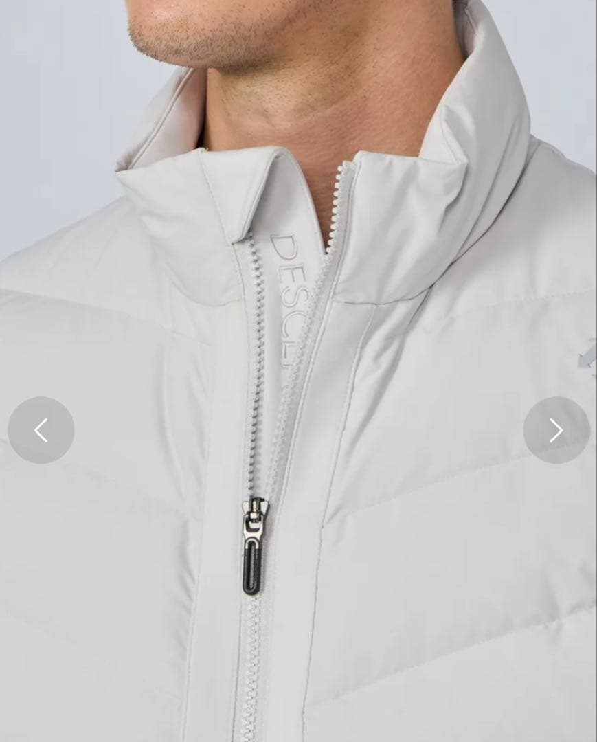 デサントゴルフ　防風ハイブリッドダウンジャケット　　グレー