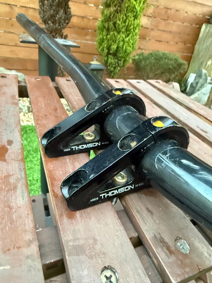 Thomson Trail C カーボンハンドルバー＆ステム