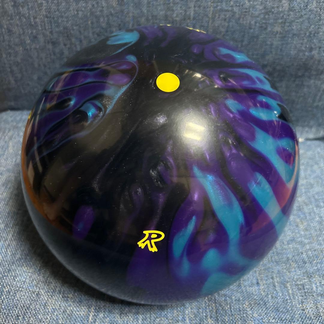 ノーダウト(ボウリングボール)