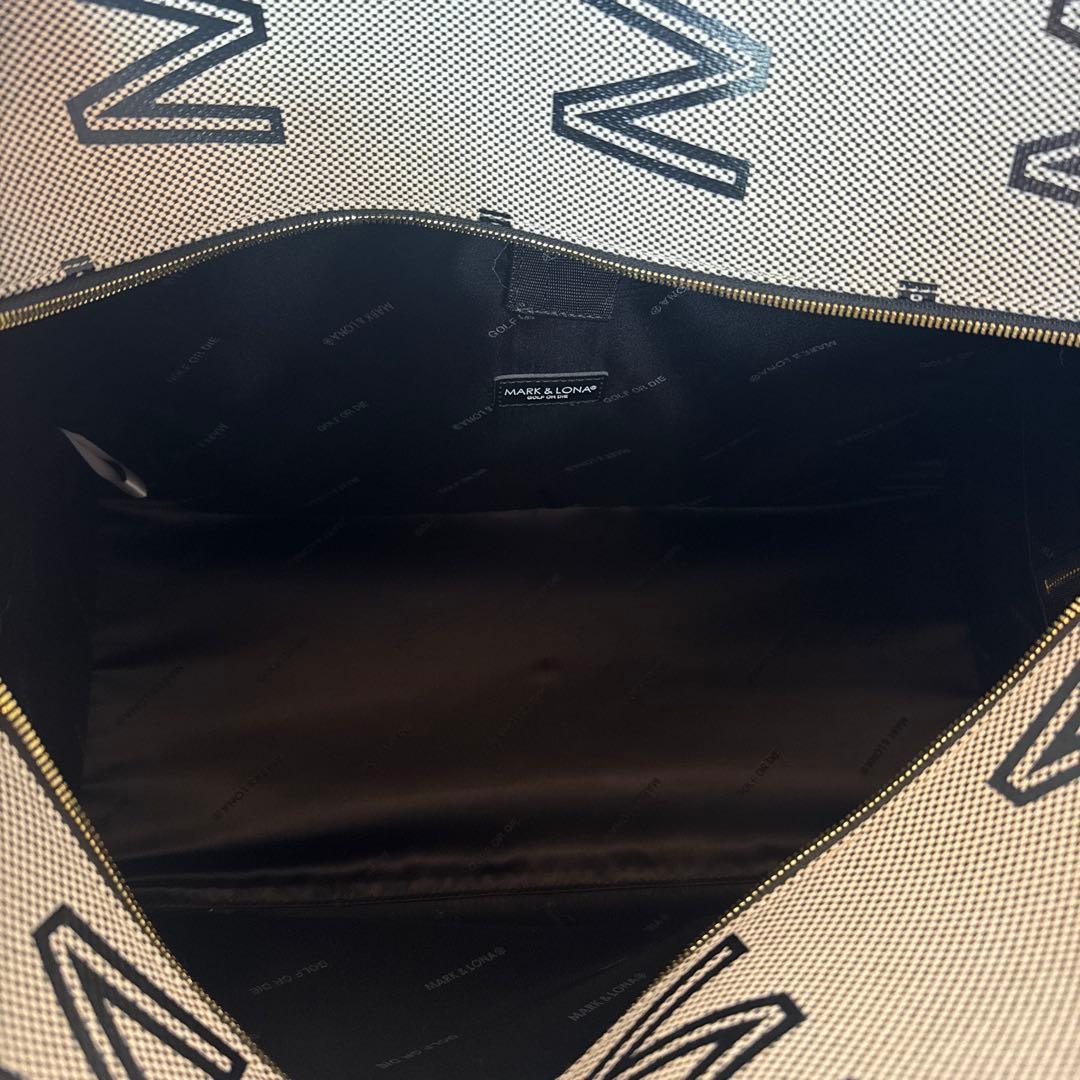 マークアンドロナ　ロゴプリント　ボストンバッグ