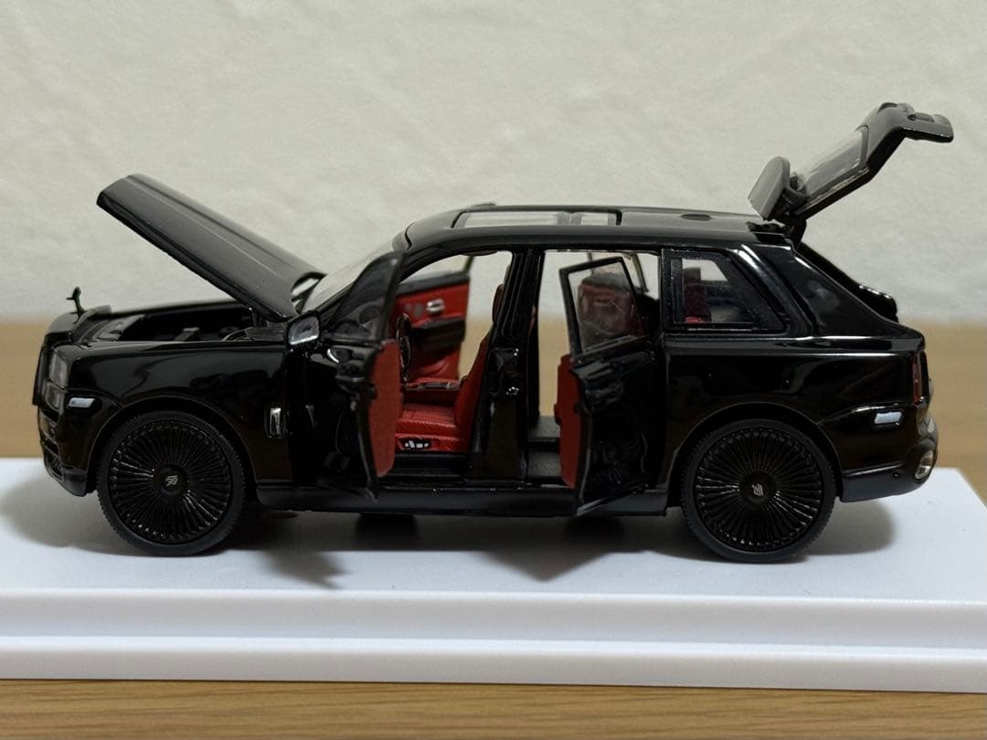 ロールスロイス カリナン 訳あり ＆ ライカン ハイパースポーツ 2台セット