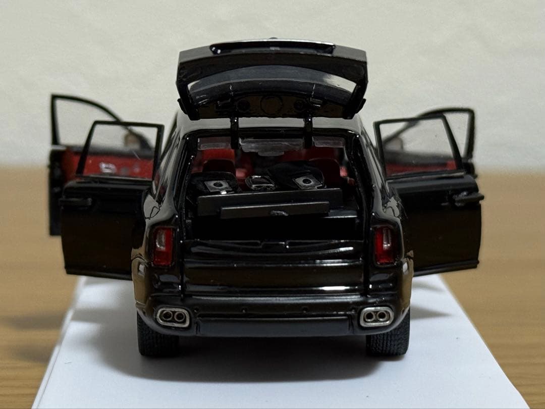 ロールスロイス カリナン 訳あり ＆ ライカン ハイパースポーツ 2台セット