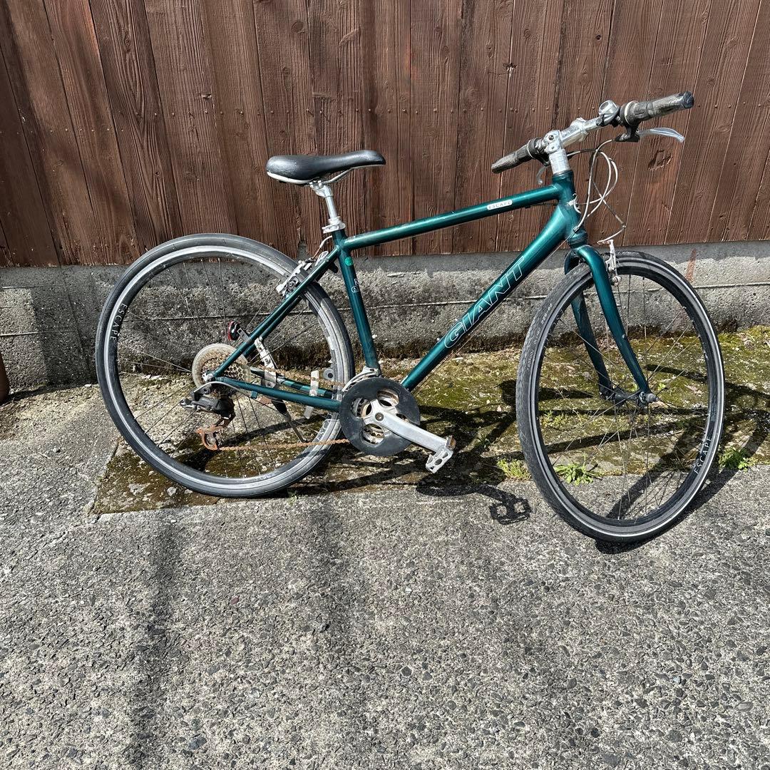 ジャンク品GIANTESCAPE緑色ロードバイク愛知県限定空気入れヘルメット付き