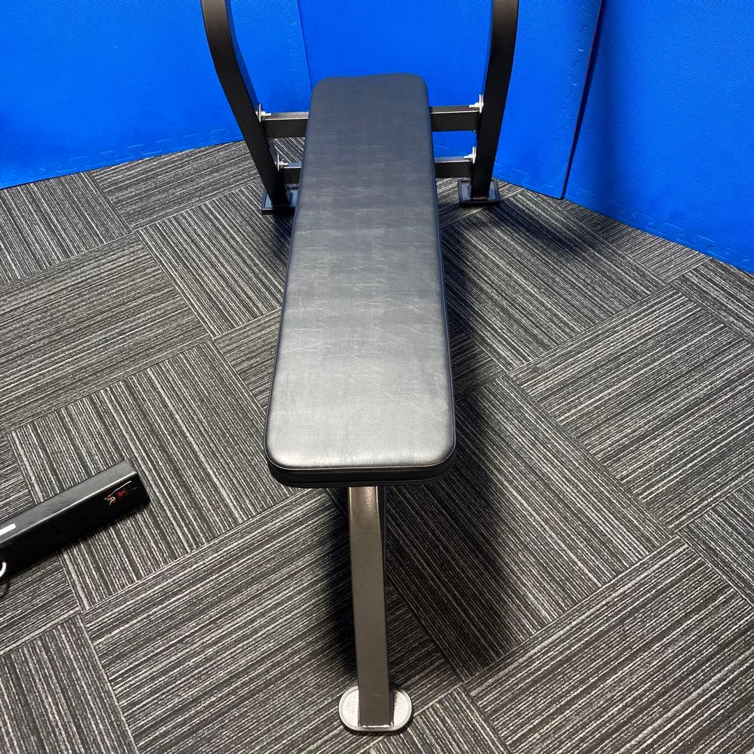 ベンチ台。 ファイティングロード