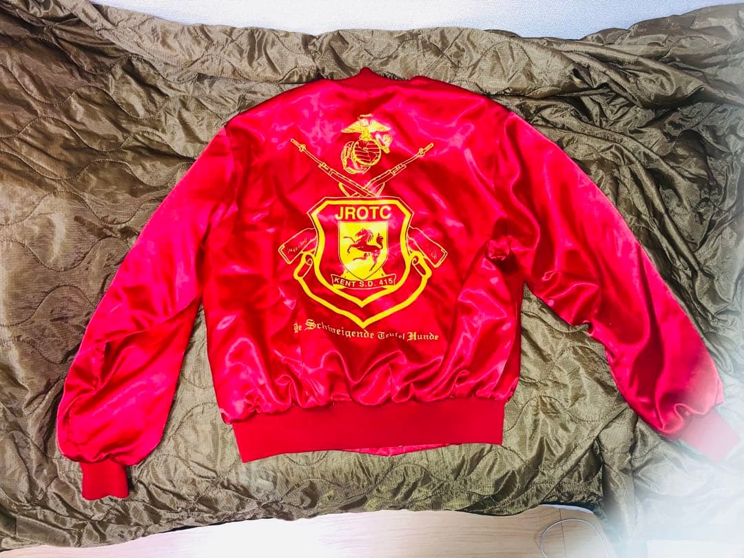 米軍放出品　海兵隊ナイロンコーチジャケット　赤　サイズL相当