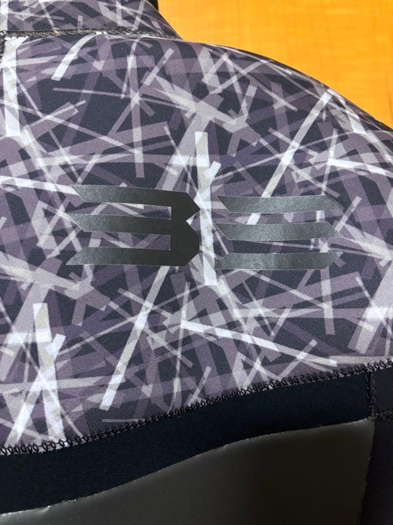 ※タンクBE WETセミドライウェットスーツ