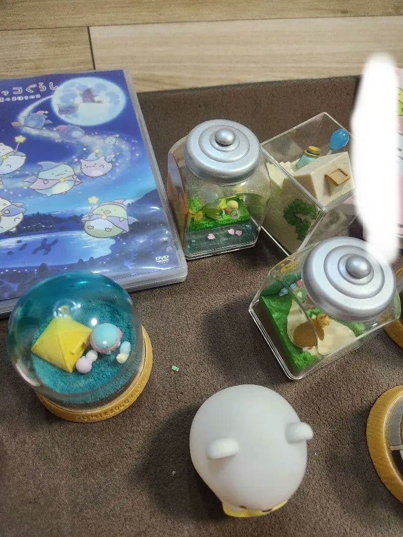 すみっコぐらし　まとめ売り　テラリウム　時計 DVD 本 うちわなど（追加あり）