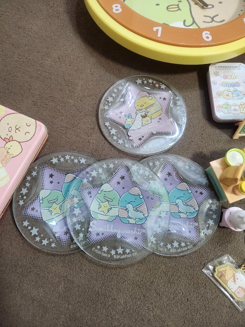 すみっコぐらし　まとめ売り　テラリウム　時計 DVD 本 うちわなど（追加あり）