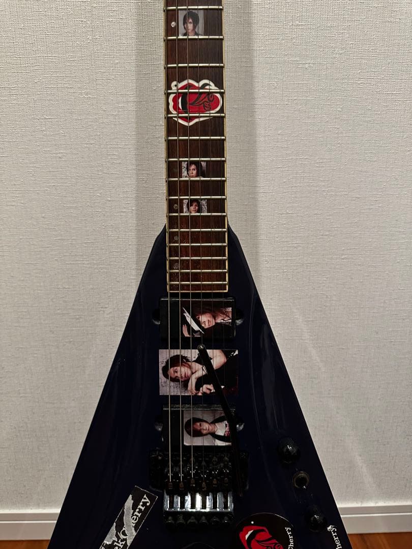 GrassRoots V型エレキギター 動作未確認　フライングV ギター