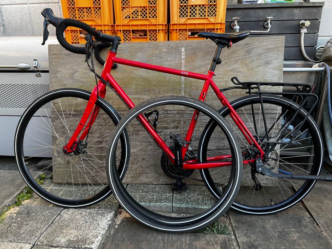 TREK520 純正タイヤ付き
