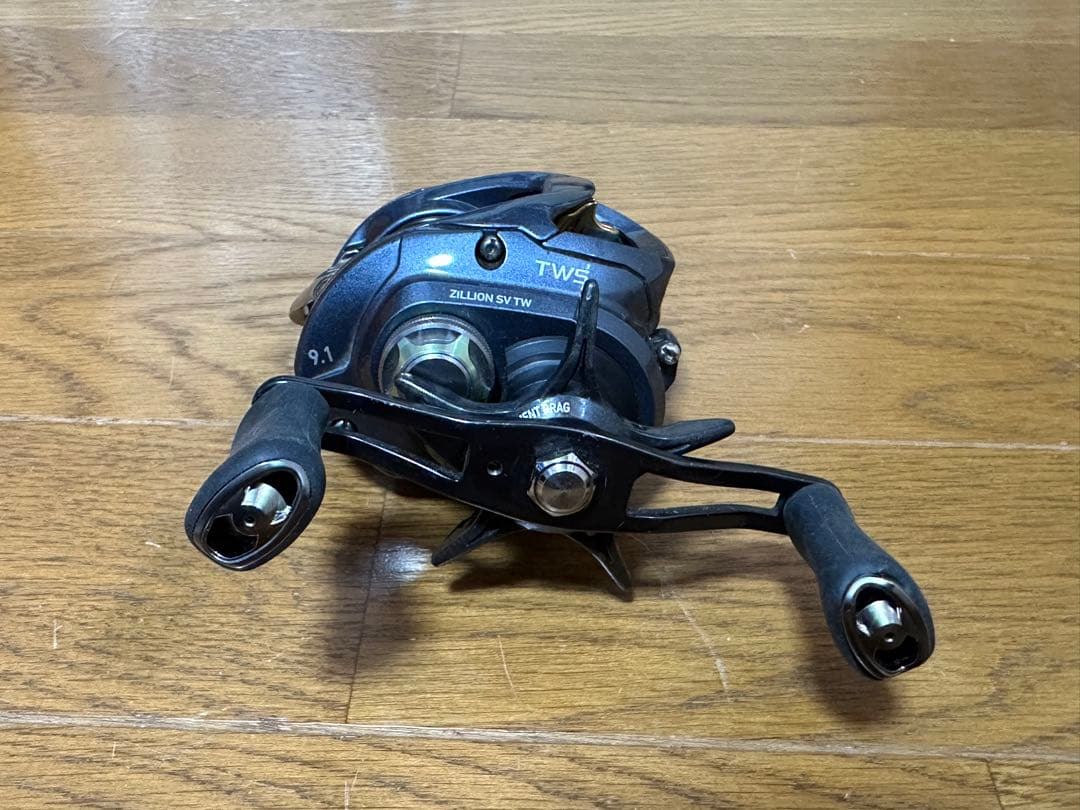 ダイワZILLION SV TW ベイトリール　右巻き　9.1