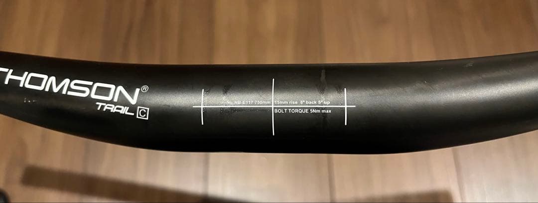 THOMSON carbon riser bar 710mmカット済み