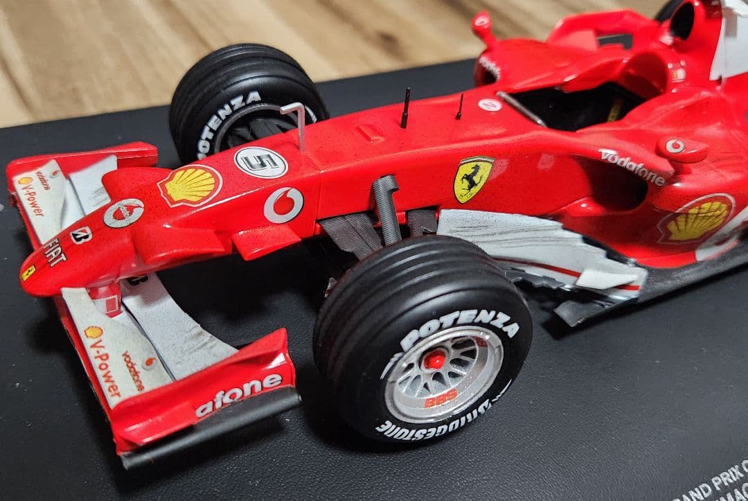 1/18 Hot Wheels Ferrari 248 F1 シューマッハ #5