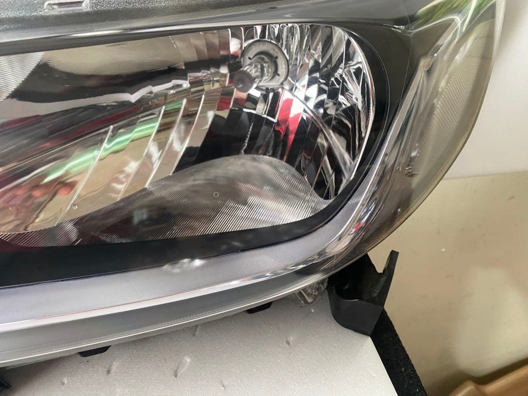 ホンダ フィット GP5 純正 ヘッドライト 左右セット（ハロゲン）