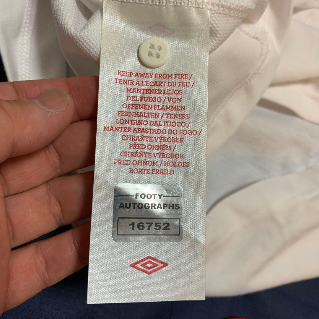 イングランド　サッカー選手　サイン　ユニフォーム