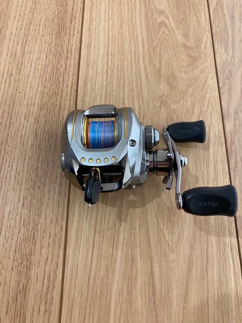 Zillion 100HL ベイトリール