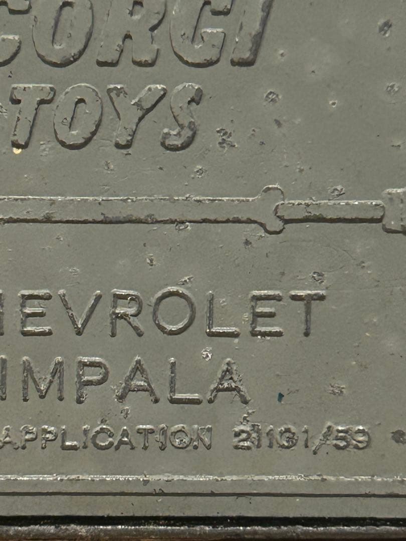 シボレー・インパラ コーギー ミニカー 黒