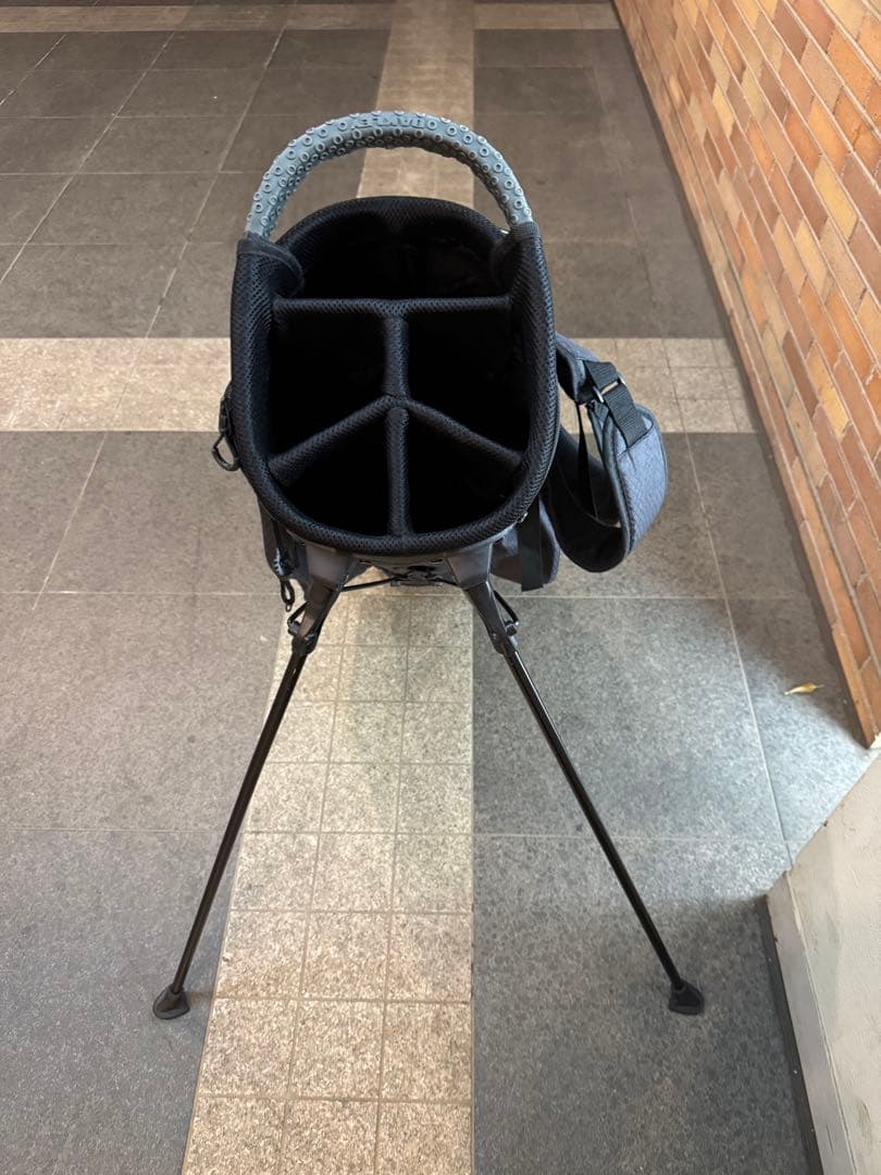 OAKLEY キャディバッグ 黒 スタンド付き