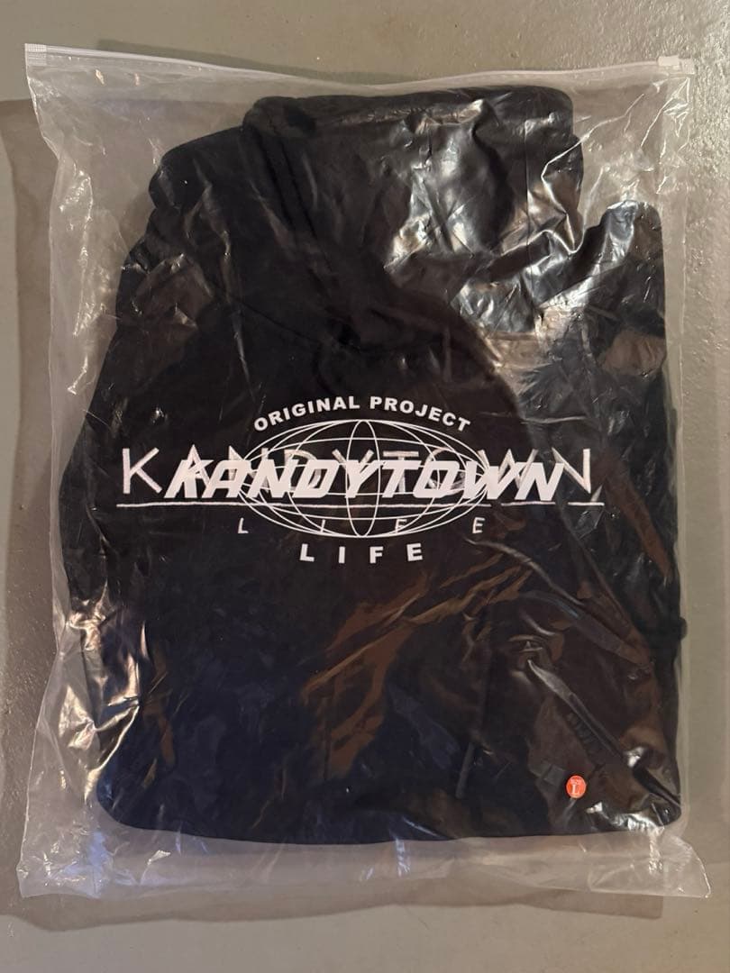 KANDYTOWN フード付きパーカー 新品未使用 完売品　Lサイズ