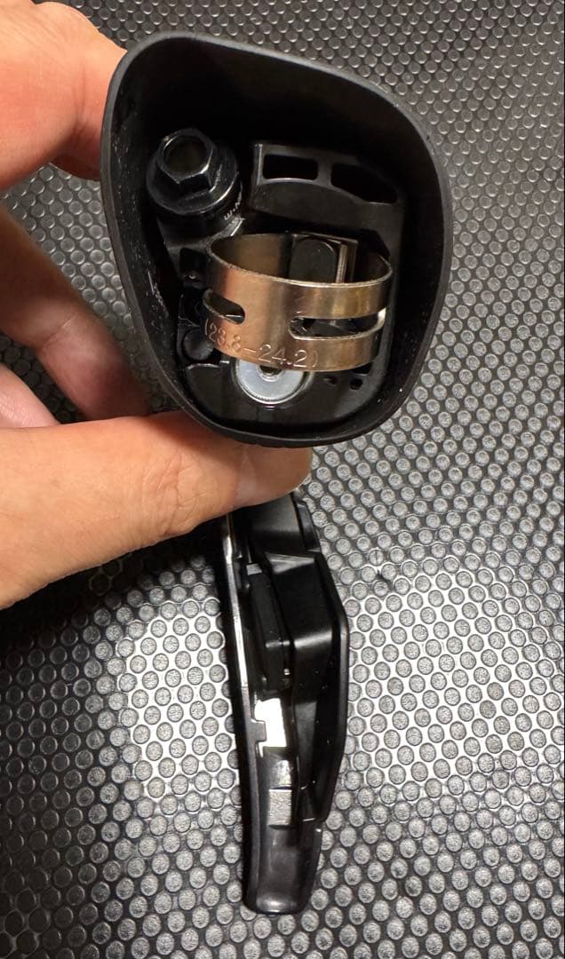 シマノULTEGRA Di2 ST-R8070左右セット油圧ブレーキSTIレバー