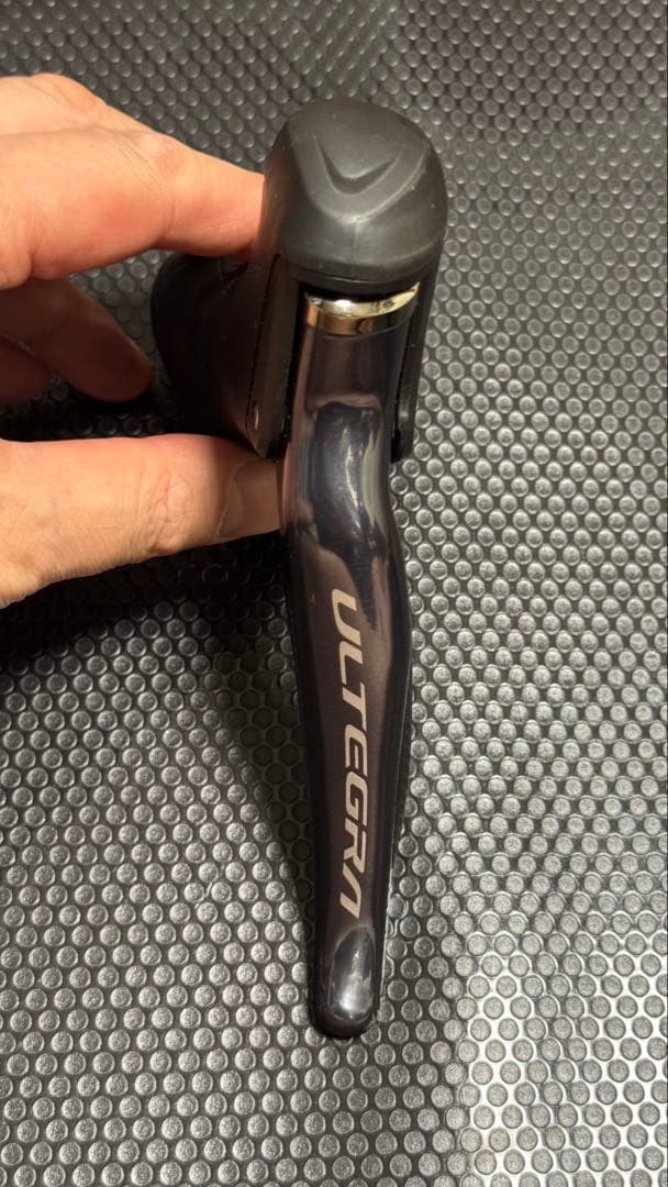 シマノULTEGRA Di2 ST-R8070左右セット油圧ブレーキSTIレバー